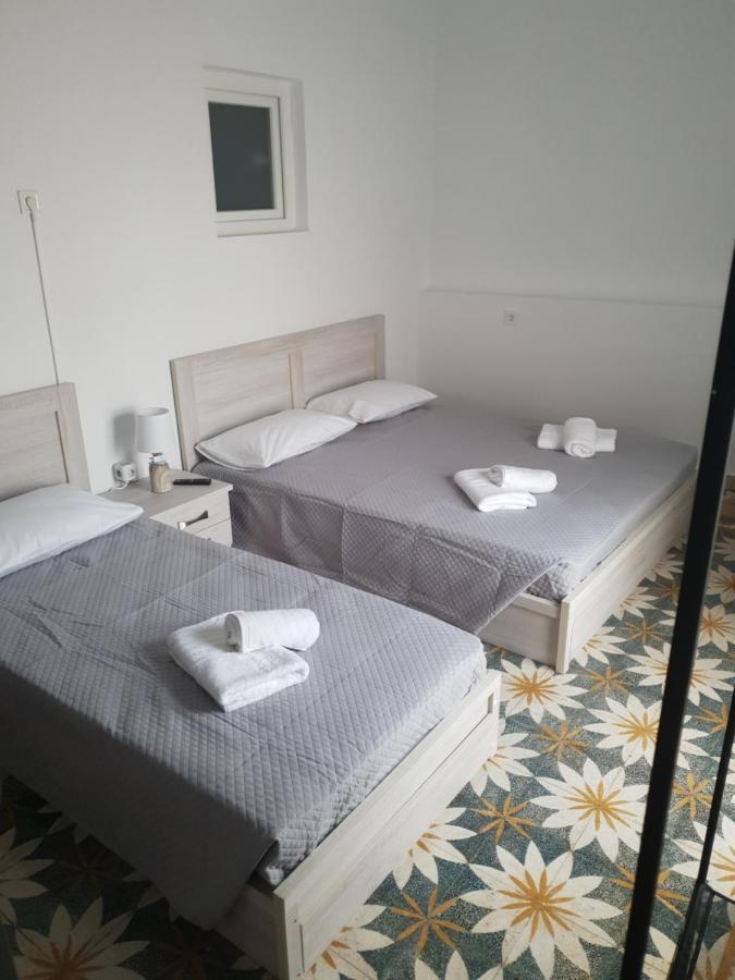 Callisto Room 4 Hermópolis Exterior foto